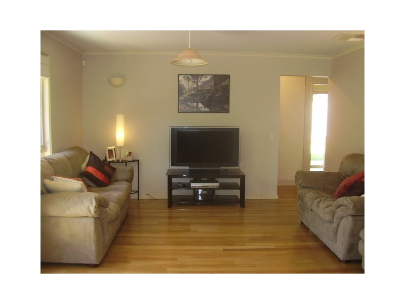 1  Hazeltine Drive, Seaford Rise SA 5169