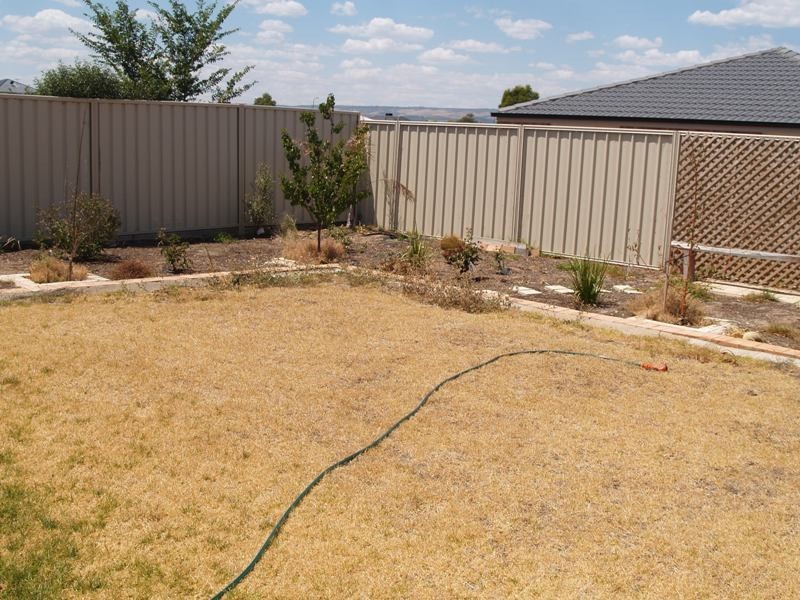 90 Pridham Boulevard, Aldinga Beach SA 5173