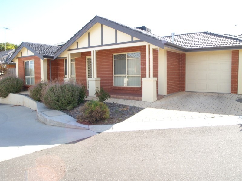 2/15-17 Barndoo Street, Hallett Cove SA 5158