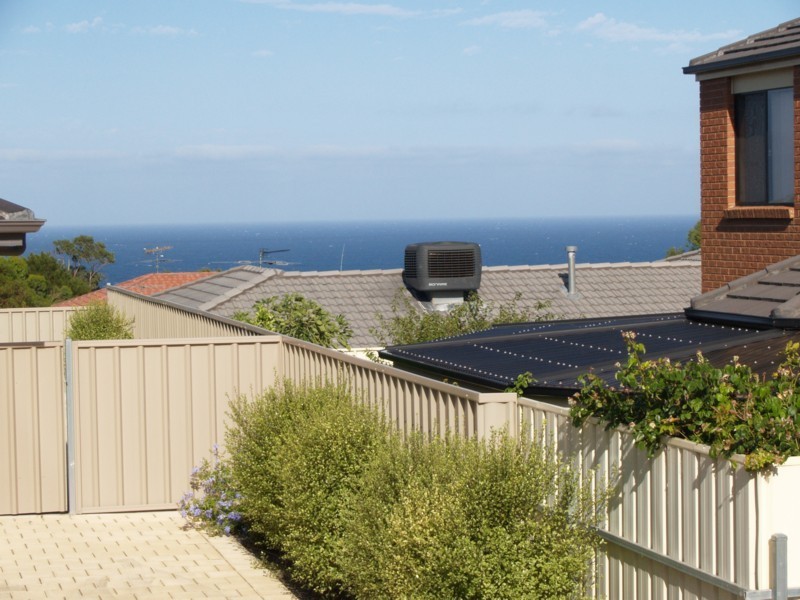 2/15-17 Barndoo Street, Hallett Cove SA 5158