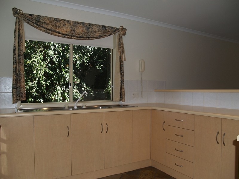 7 Bloomsbury Court, Woodcroft SA 5162