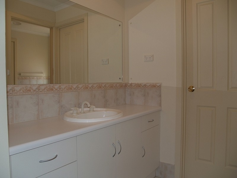 7 Bloomsbury Court, Woodcroft SA 5162