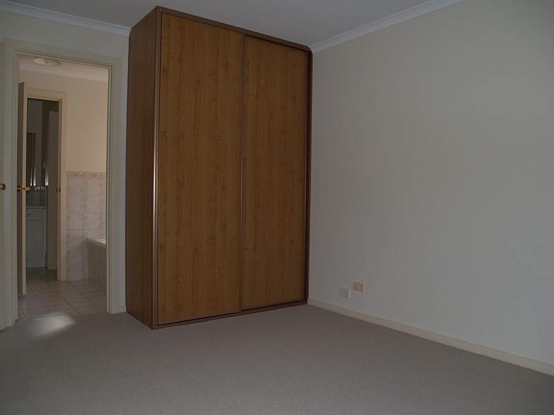 7 Bloomsbury Court, Woodcroft SA 5162