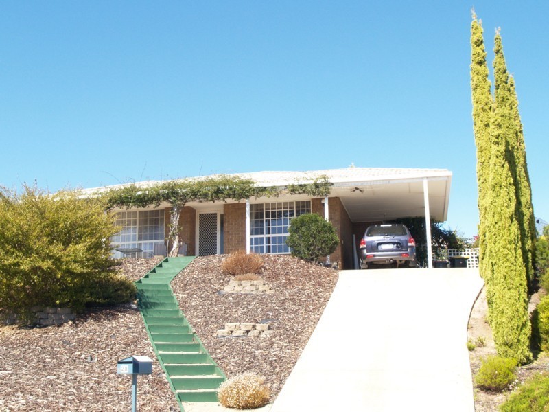 28 Tigress Drive, Hallett Cove SA 5158