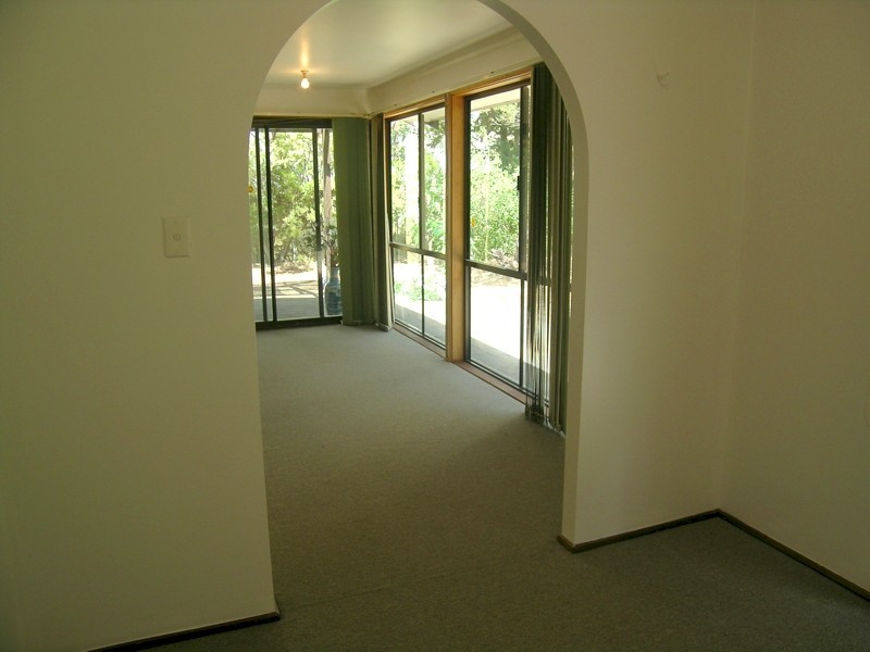 13 Barton Drive, Trott Park SA 5158