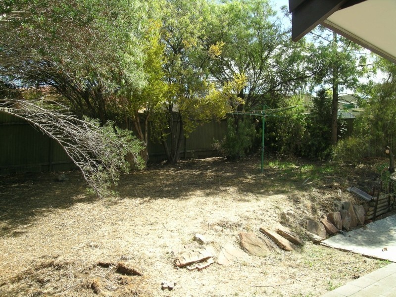 13 Barton Drive, Trott Park SA 5158