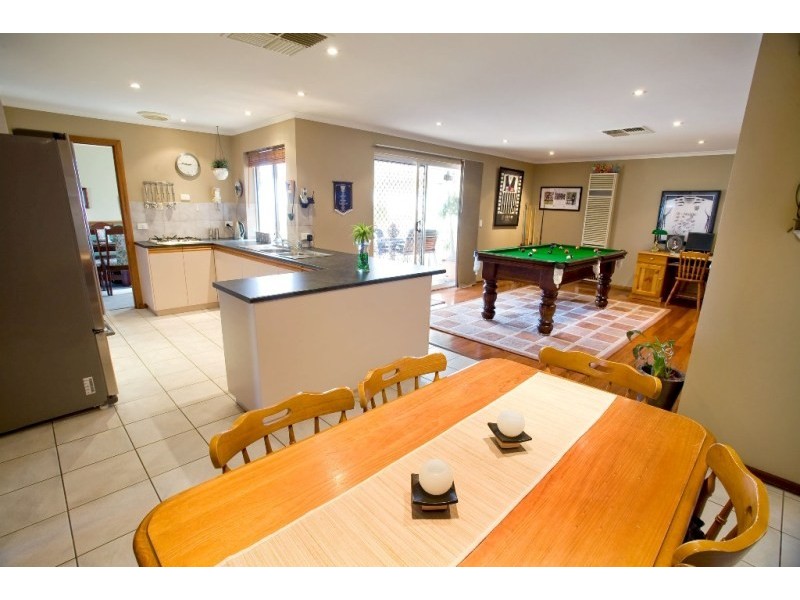 2 RODEO COURT, Hallett Cove SA 5158