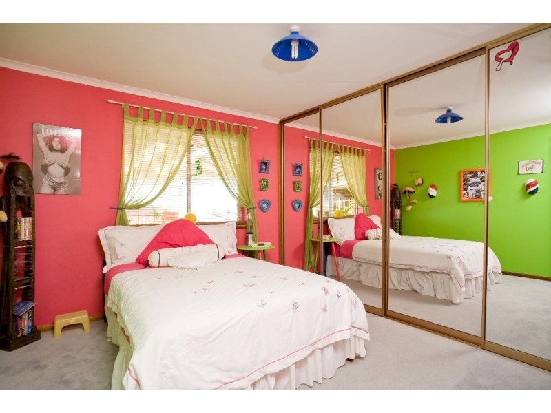 2 RODEO COURT, Hallett Cove SA 5158