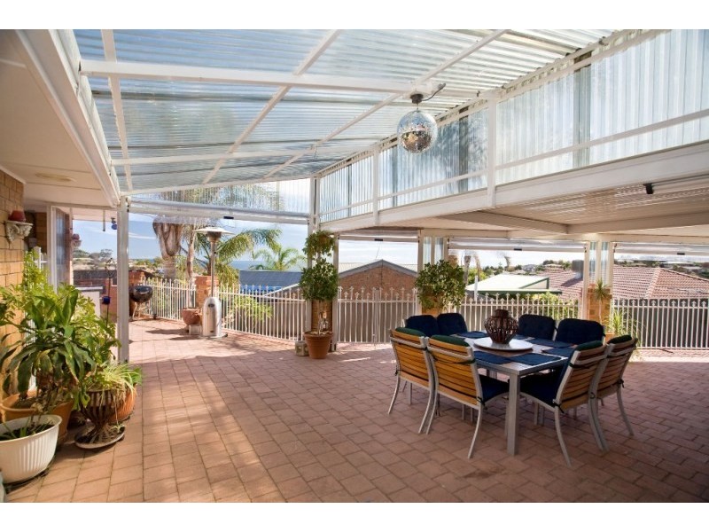 2 RODEO COURT, Hallett Cove SA 5158