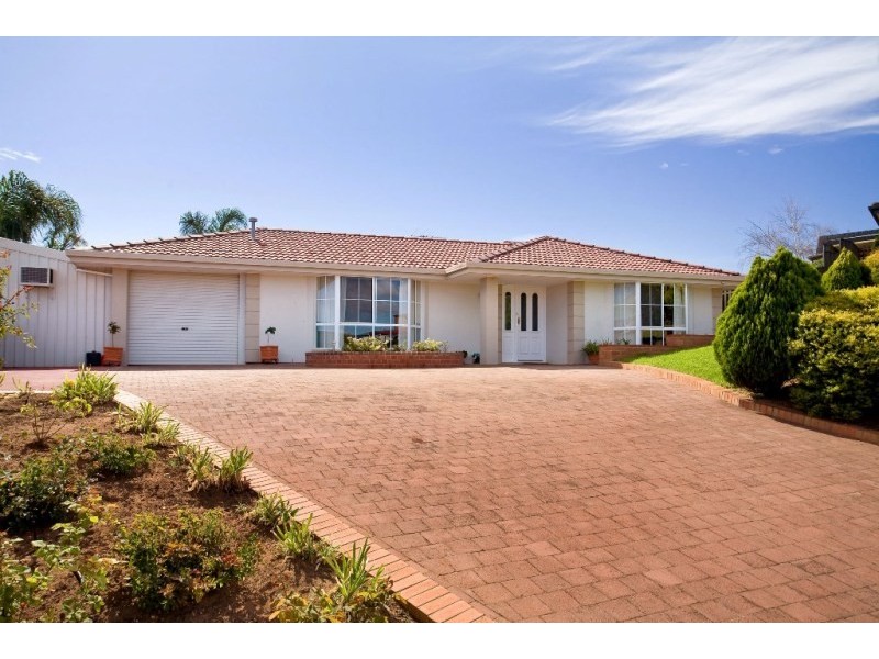 2 RODEO COURT, Hallett Cove SA 5158