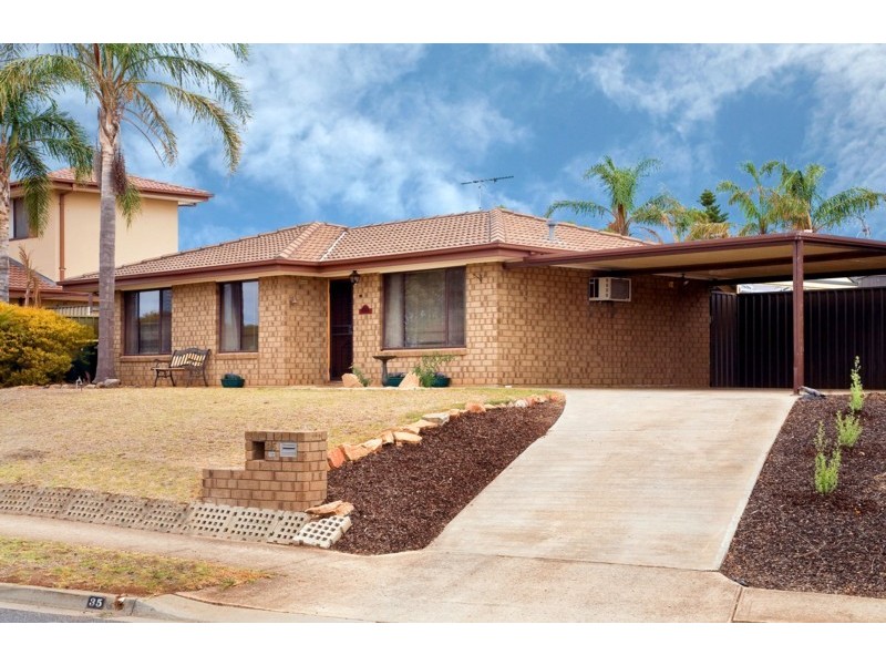 35 Barton Drive, Trott Park SA 5158