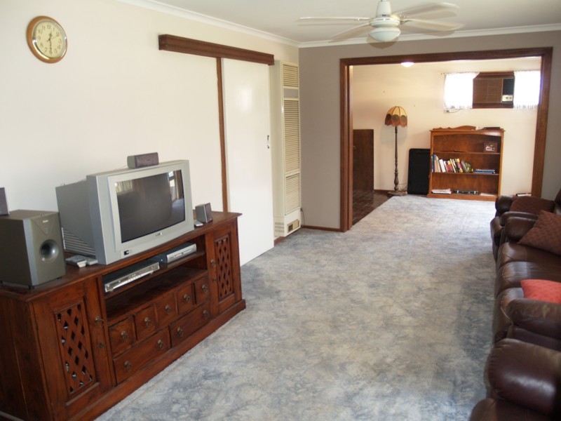 5 Regents Close, Hackham SA 5163