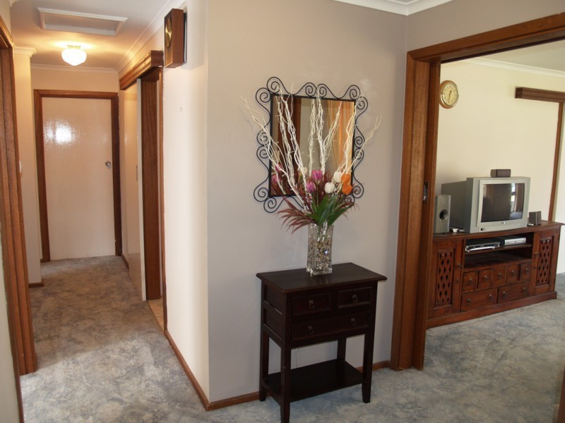 5 Regents Close, Hackham SA 5163