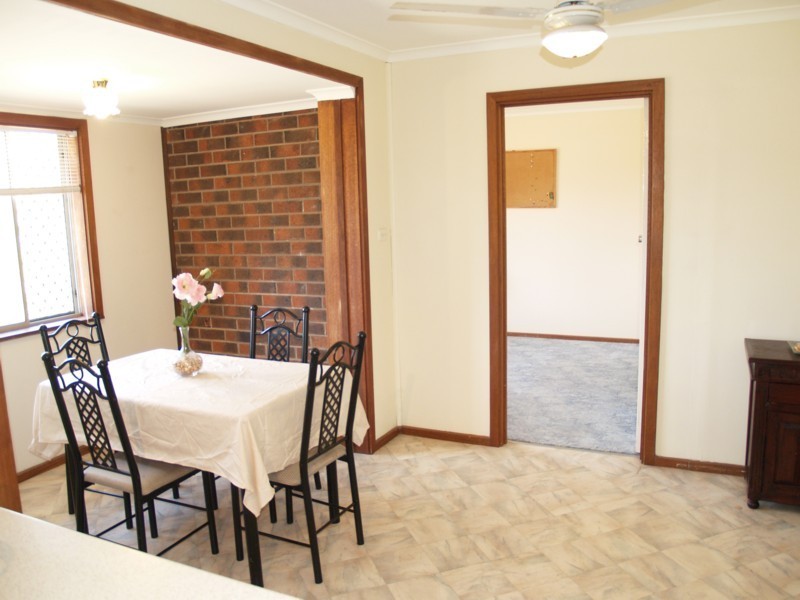 5 Regents Close, Hackham SA 5163