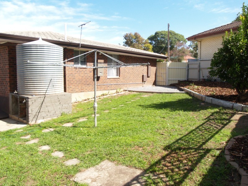 5 Regents Close, Hackham SA 5163