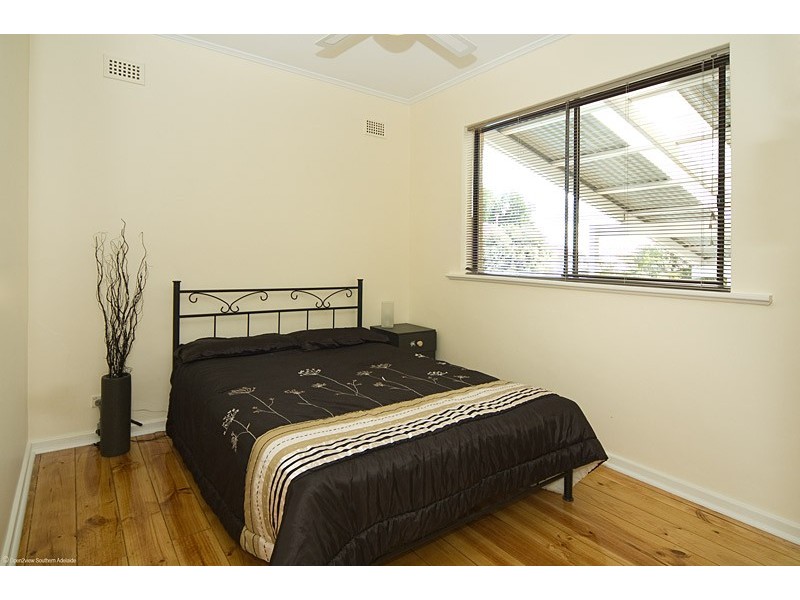 4 Warunda Avenue, Seaview Downs SA 5049