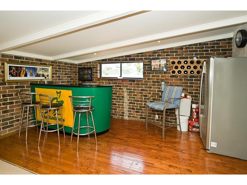 4 Warunda Avenue, Seaview Downs SA 5049