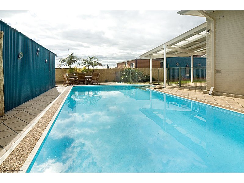 4 Warunda Avenue, Seaview Downs SA 5049