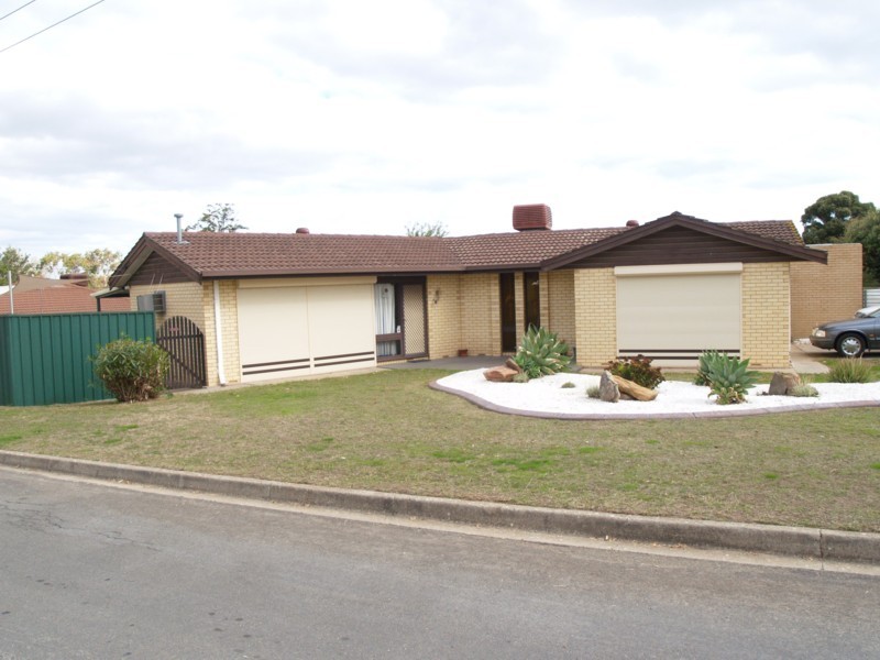 42 Maxwell Road, Hackham West SA 5163