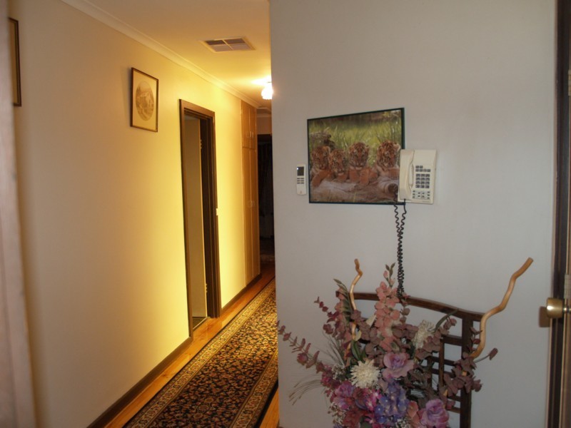 42 Maxwell Road, Hackham West SA 5163