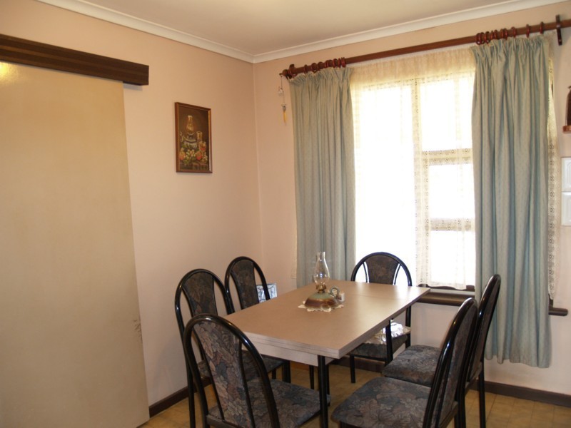 42 Maxwell Road, Hackham West SA 5163