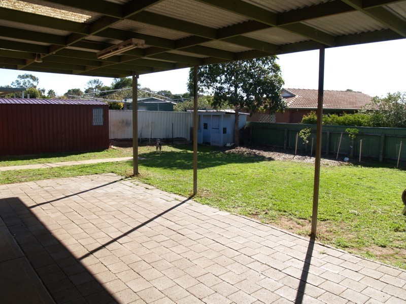 11 Kyeema Avenue, Morphett Vale SA 5162