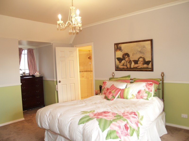 55 Clearwater Crescent, Seaford Rise SA 5169