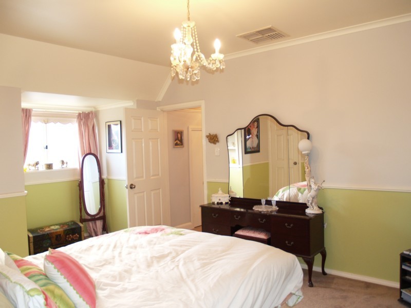 55 Clearwater Crescent, Seaford Rise SA 5169