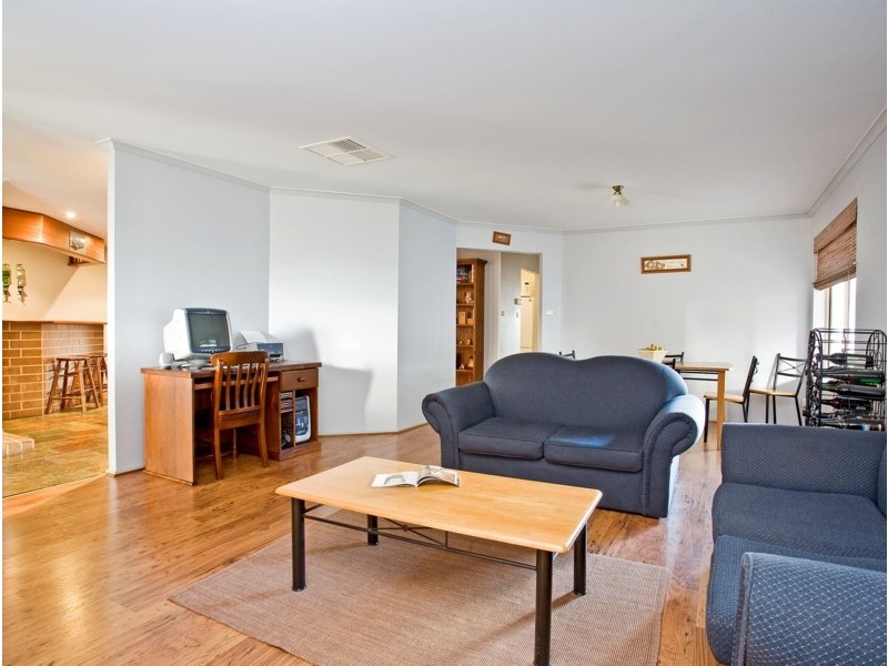 8 Camelia Court, Morphett Vale SA 5162