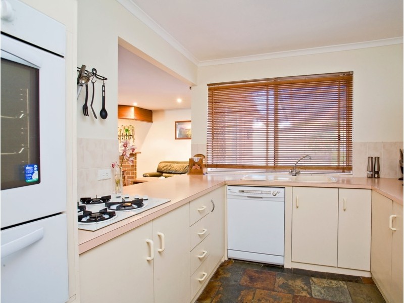 8 Camelia Court, Morphett Vale SA 5162