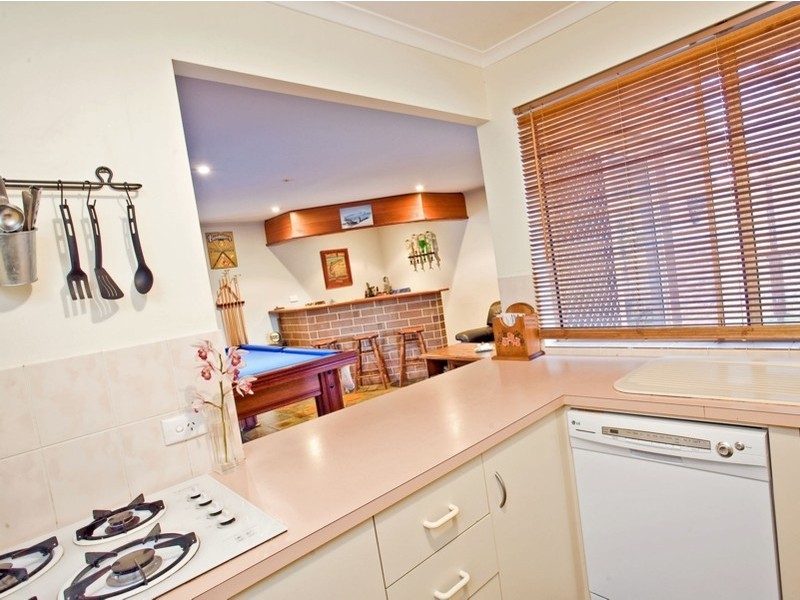 8 Camelia Court, Morphett Vale SA 5162