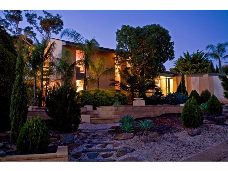 12 Elena Crescent, Hallett Cove SA 5158