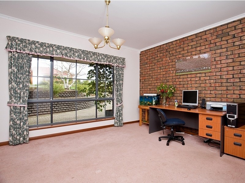 39 Dressage Avenue, Woodcroft SA 5162