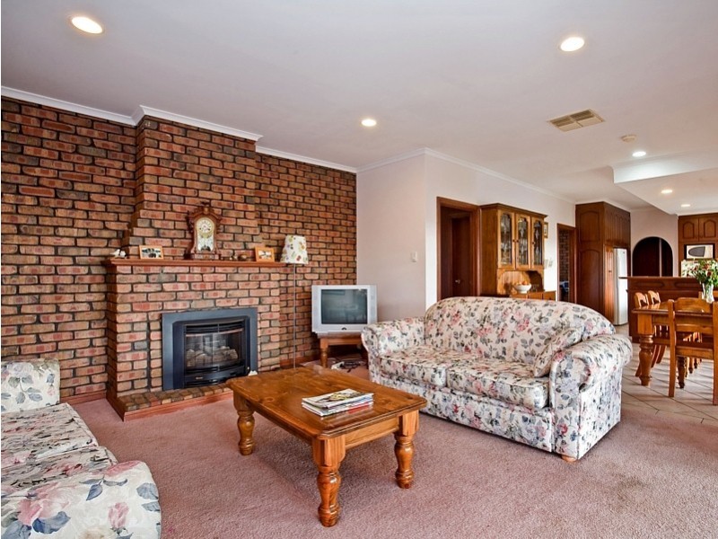 39 Dressage Avenue, Woodcroft SA 5162