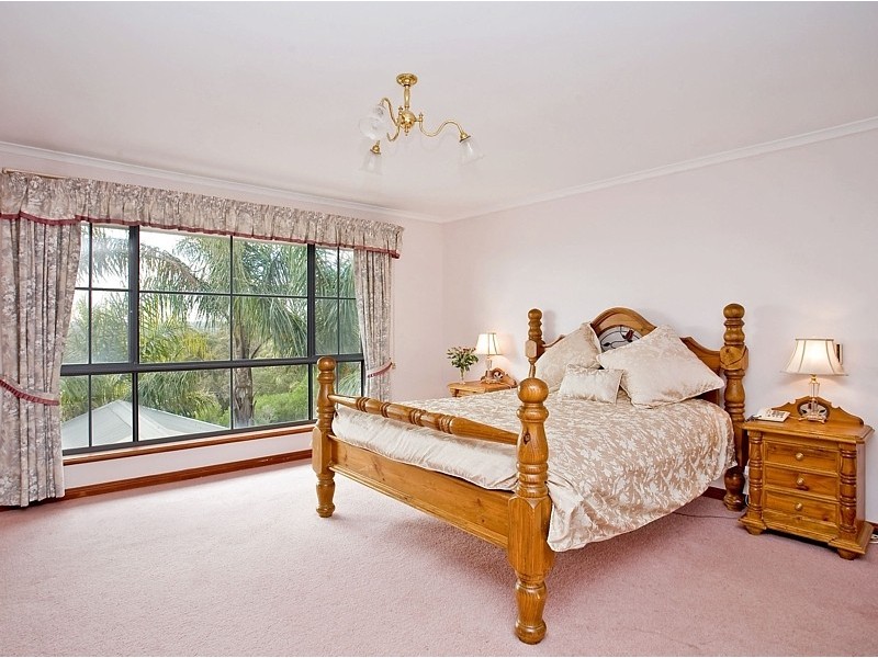 39 Dressage Avenue, Woodcroft SA 5162