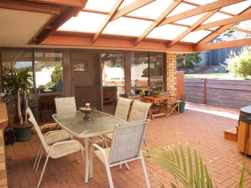 10 Brumby Court, Woodcroft SA 5162