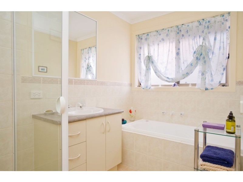 1 Summerhill Close, Reynella SA 5161