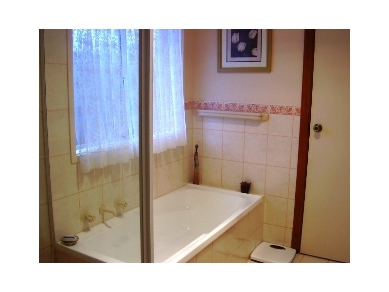 6 Aloisi Court, Woodcroft SA 5162