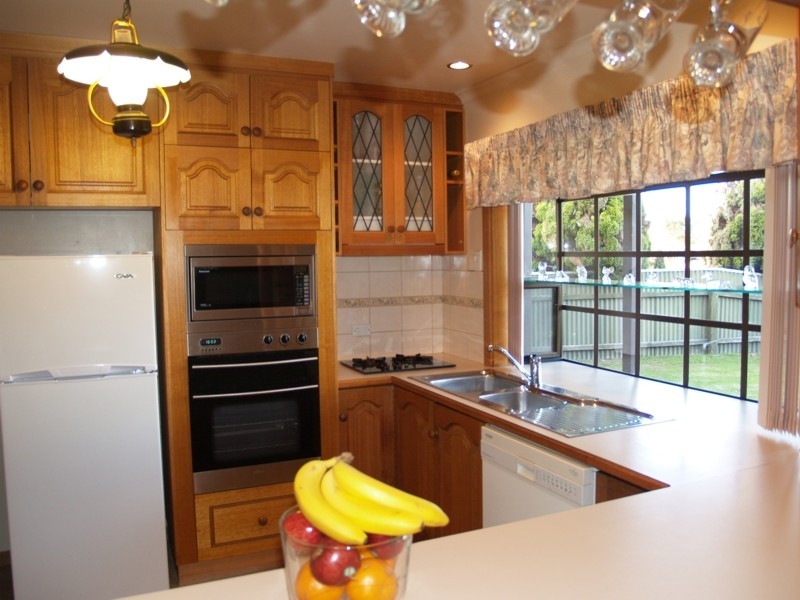 13 Leitch Avenue, Port Noarlunga SA 5167