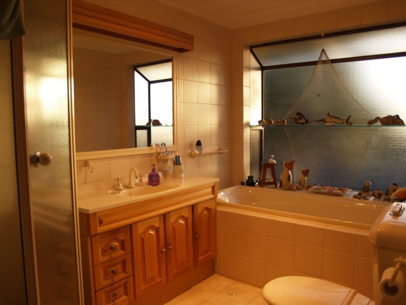 13 Leitch Avenue, Port Noarlunga SA 5167