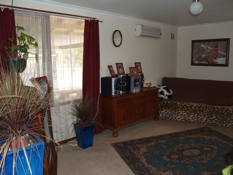 1 Valentine Street, Morphett Vale SA 5162