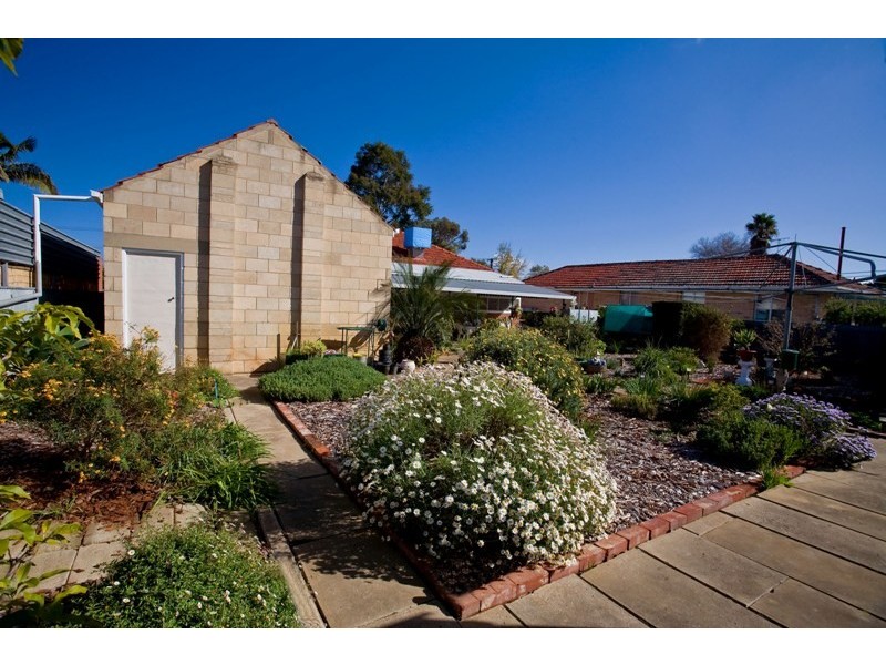 7 Almond Grove, Glandore SA 5037