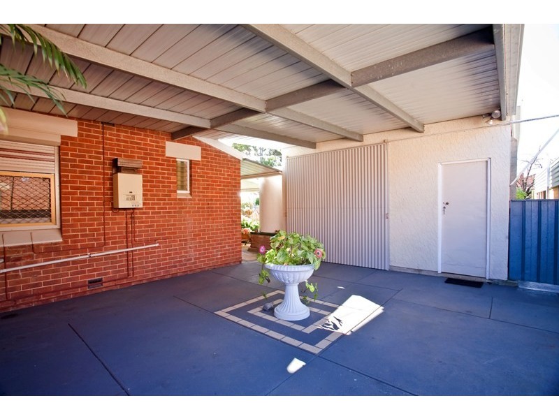 7 Almond Grove, Glandore SA 5037