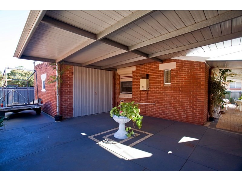 7 Almond Grove, Glandore SA 5037