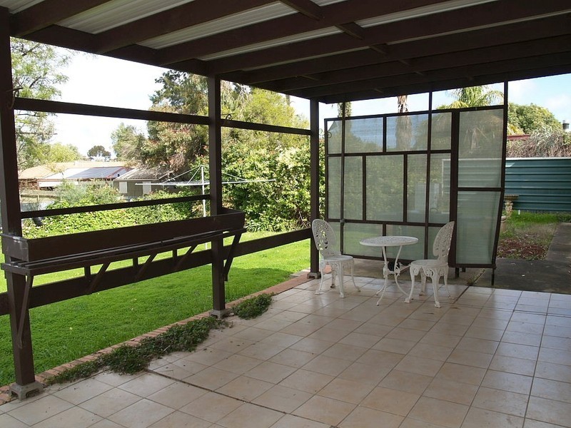 18 Hinkley Road, Morphett Vale SA 5162