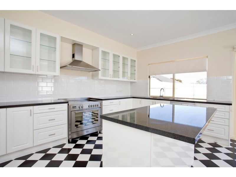 1 Neston Avenue, North Plympton SA 5037