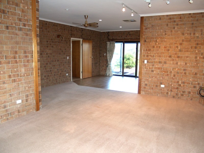 37 Daveys Road, Flagstaff Hill SA 5159