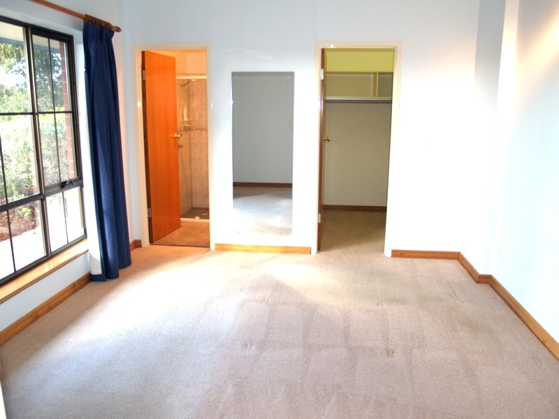 37 Daveys Road, Flagstaff Hill SA 5159