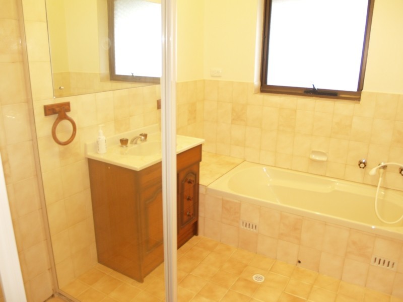 37 Daveys Road, Flagstaff Hill SA 5159