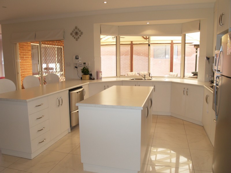 2 Summerhill Close, Reynella SA 5161